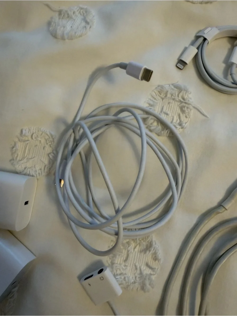 Apple White Lightening Charging Cables with USB Power Adapters Bundle